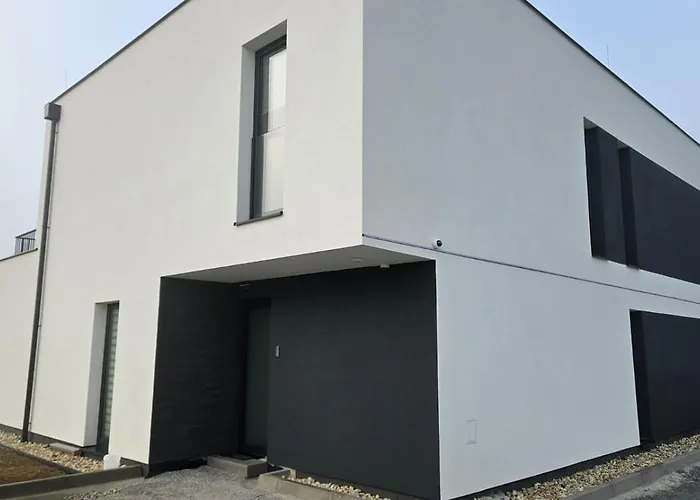 Moderný 2 S Veľkou Terasou *