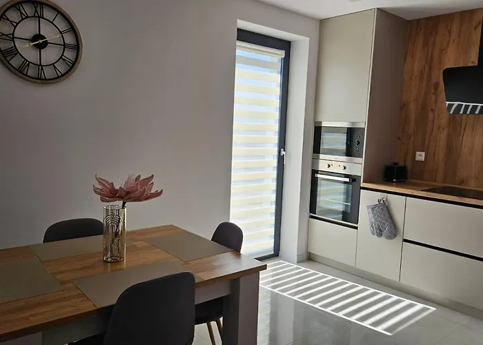 Moderný 2 S Veľkou Terasou Apartamento