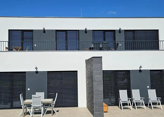 Moderný 2 S Veľkou Terasou Apartamento Bobrów